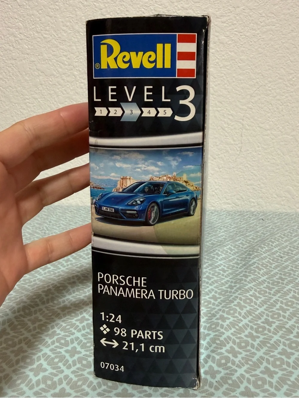Revell Porsche Panamera Turbo 1:24 Model Kit Level 3 21.1cm MPN 07034